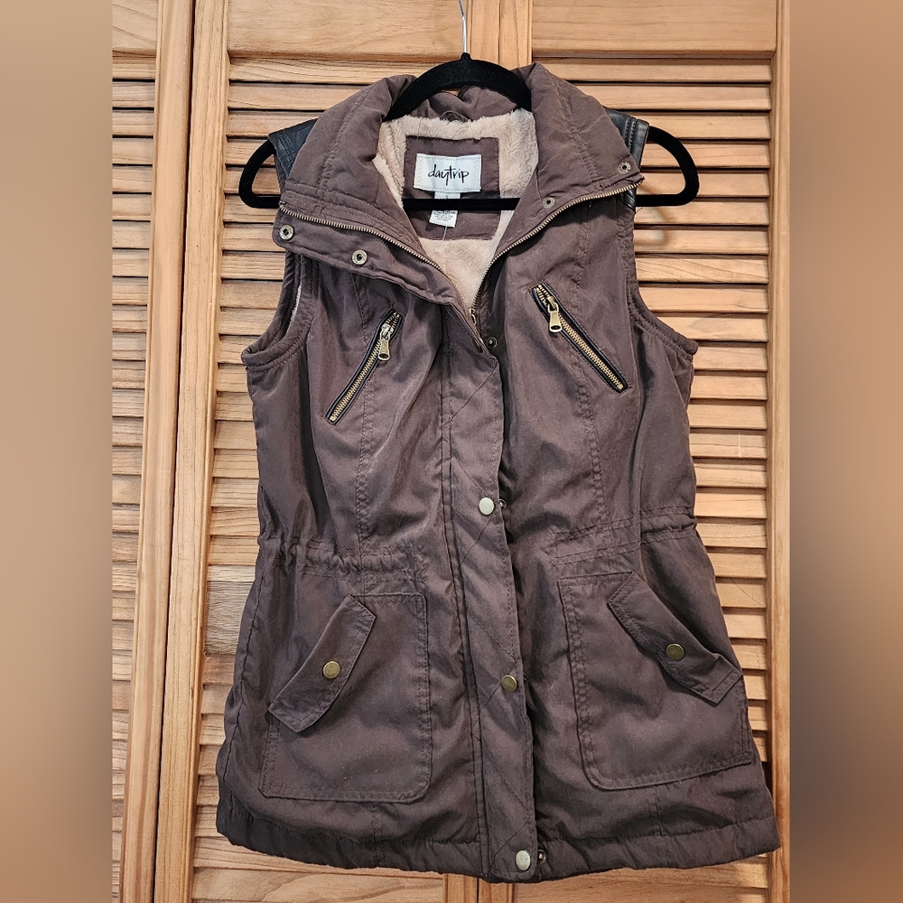 Daytrip vest